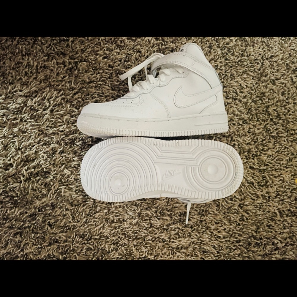 Little boys Nike hightop AF1